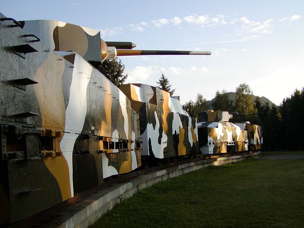 Armored Trains, their history, and the campaign in Poland in